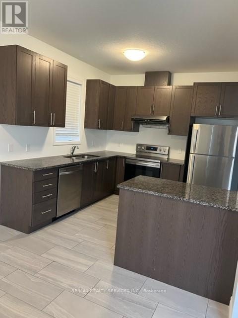 920 Tartan Ct in Kitchener, ON - Building Photo - Building Photo