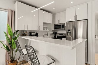 2207 Ocean Front Walk, Unit 4 in Venice, CA - Building Photo - Building Photo