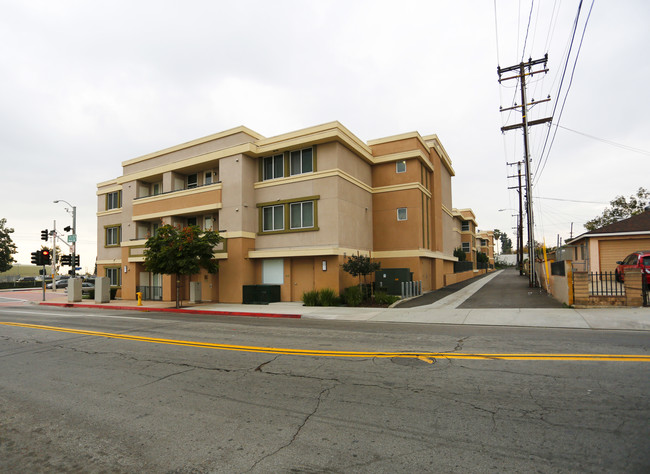 Alta Vista in Los Angeles, CA - Foto de edificio - Building Photo