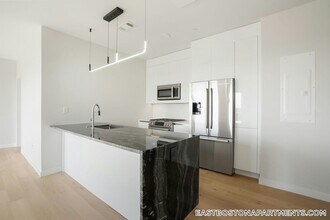 194 Sumner St in Boston, MA - Building Photo - Building Photo
