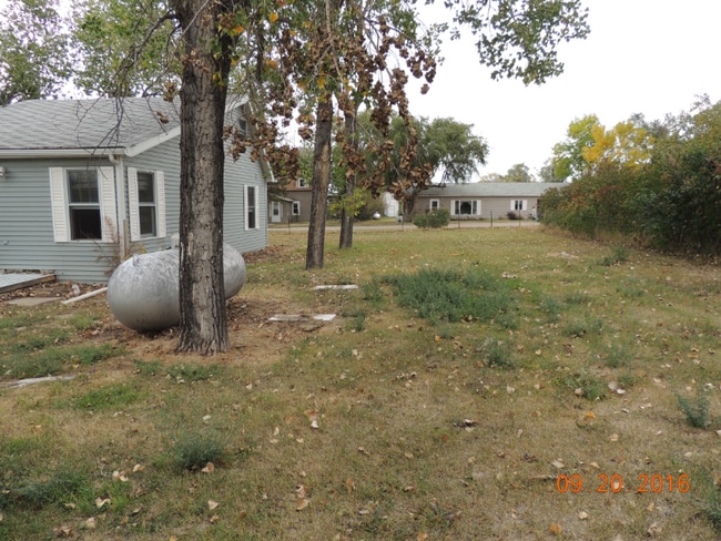402 1st St N in Froid, MT - Building Photo - Building Photo