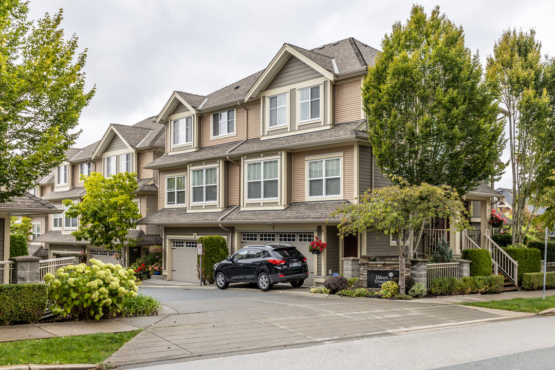 Ebbens Crossing in Surrey, BC - Building Photo