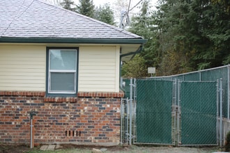 423 N French Ave in Arlington, WA - Building Photo - Building Photo