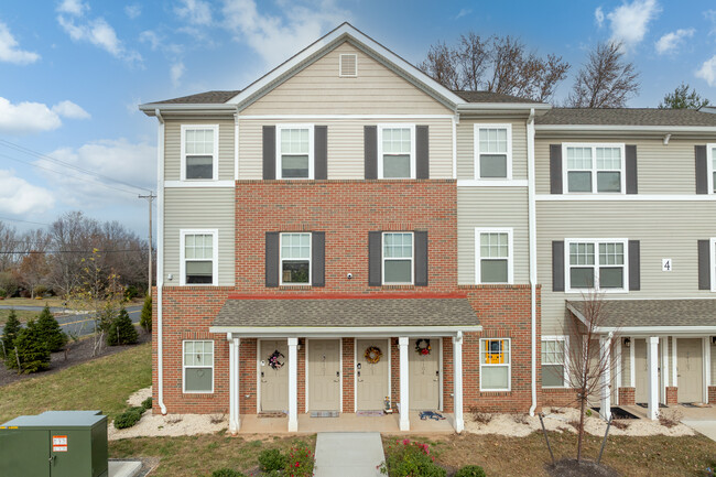 Red Rock Preserve in Branchburg, NJ - Foto de edificio - Building Photo