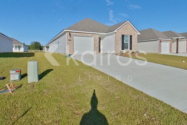 14243 War Admiral Ave in Denham Springs, LA - Building Photo - Building Photo