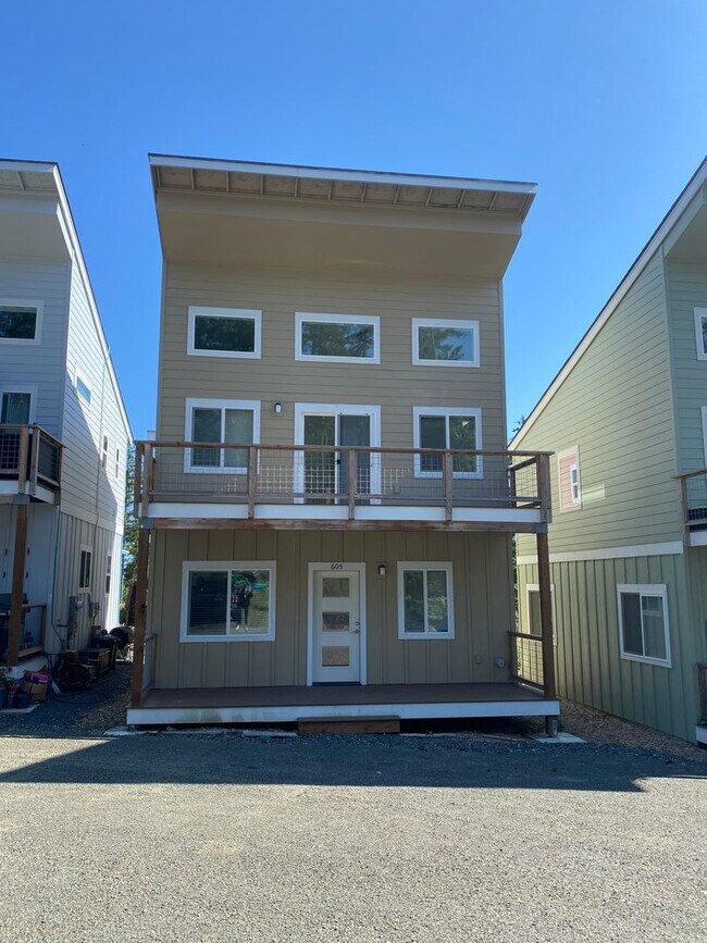 property at 605 Finnegan Way