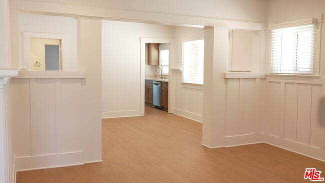 property at 843 N Coronado St