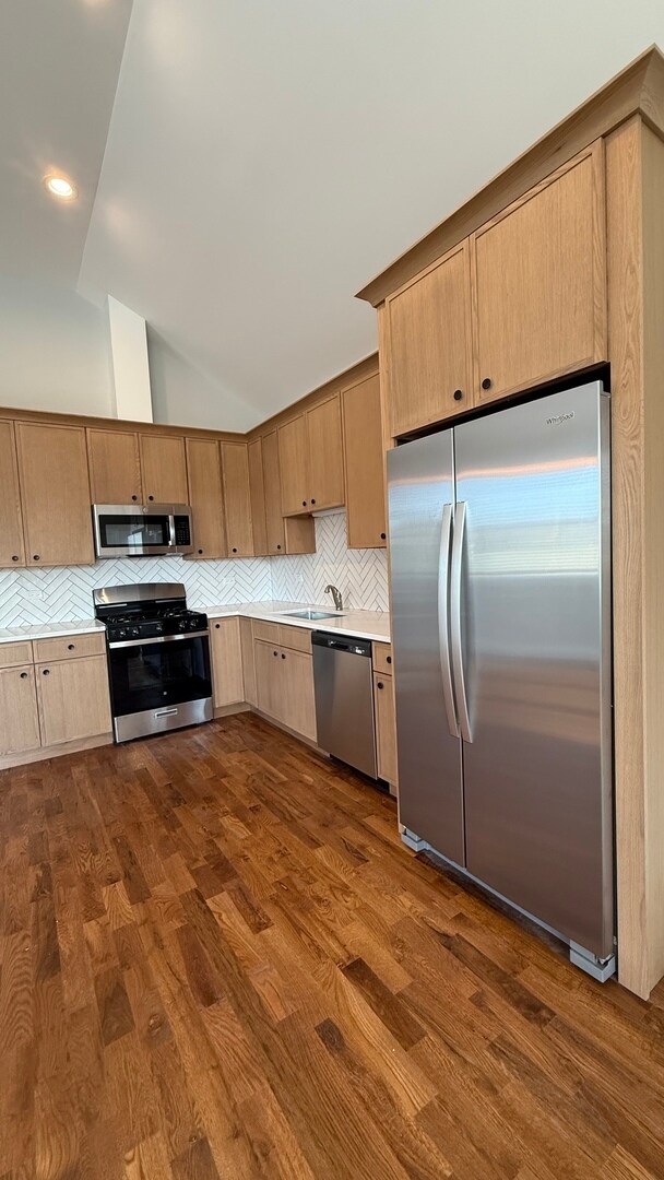 555 N Springfield Ave in Chicago, IL - Building Photo - Building Photo