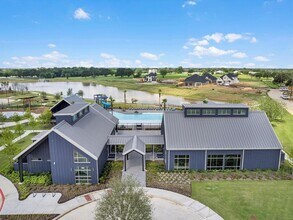 7727 Pleasant Crst Dr in Fulshear, TX - Building Photo - Building Photo