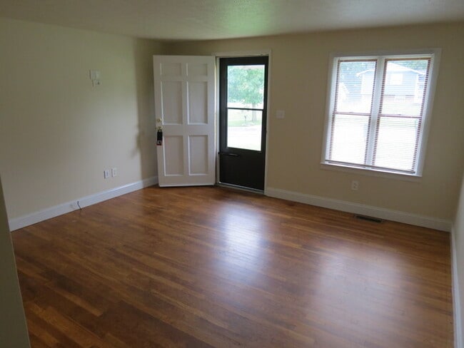 1526 River Bend Rd in Columbus, OH - Building Photo - Building Photo