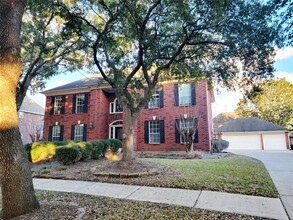 34 Rippling Creek Dr in Sugar Land, TX - Building Photo - Building Photo