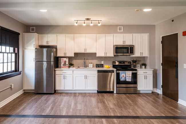 The Ingleside Apartments in Buffalo, NY - Building Photo - Building Photo