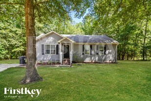 176 Shadow Wood Dr in Douglasville, GA - Building Photo