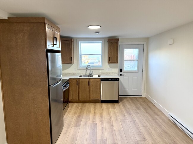 18 Kemble Ave in Paradise, NL - Building Photo - Building Photo