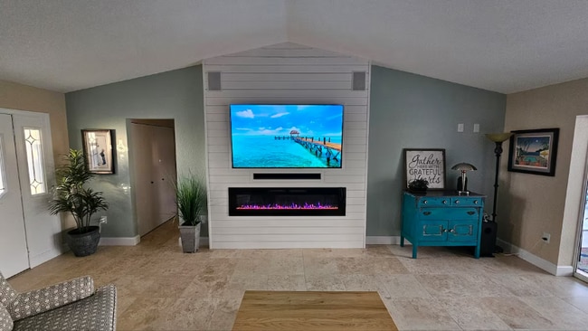 3354 Dover Dr in Punta Gorda, FL - Foto de edificio - Building Photo