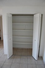 1334 Collins Ave in Miami Beach, FL - Building Photo - Building Photo