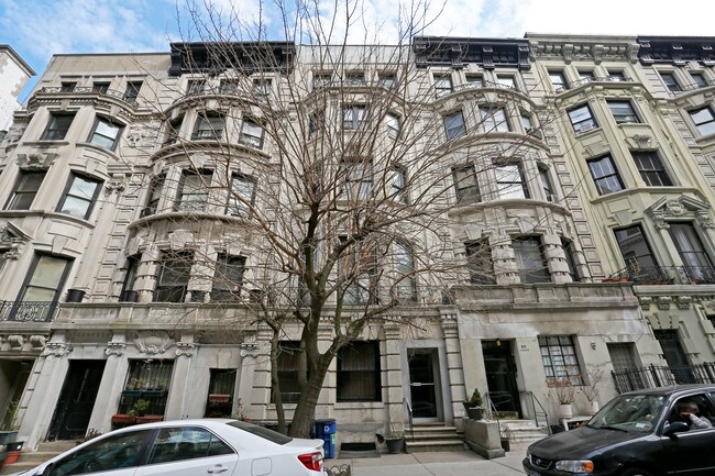 317 W 105th St in New York, NY - Building Photo - Building Photo