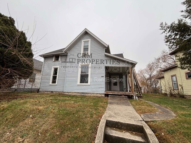 1039 S Washington St