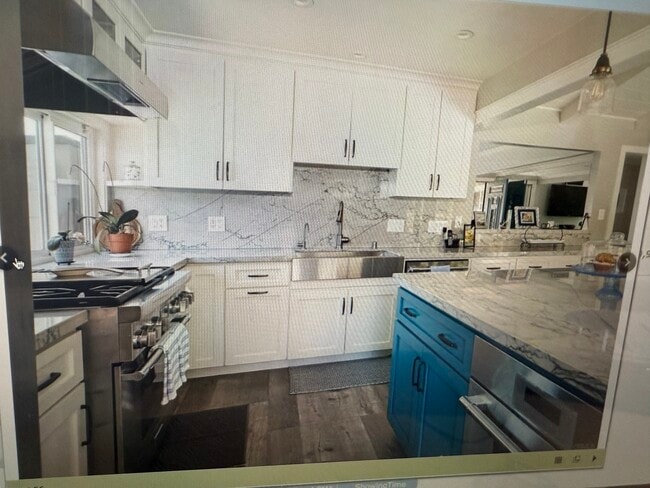 property at 2805 Calle Aventura