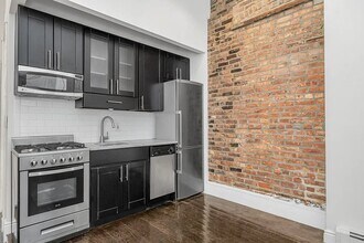 448 W 19th St, Unit 1D in New York, NY - Foto de edificio - Building Photo