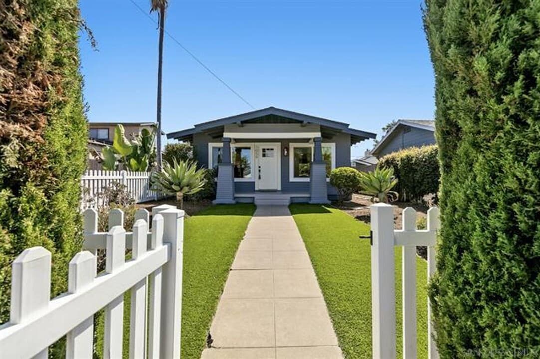 1059 Johnson Ave in San Diego, CA - Building Photo