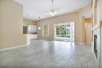 107 Walton Heath Dr in Orlando, FL - Building Photo - Building Photo