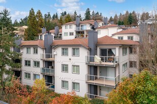 The Carlton in Mercer Island, WA - Building Photo