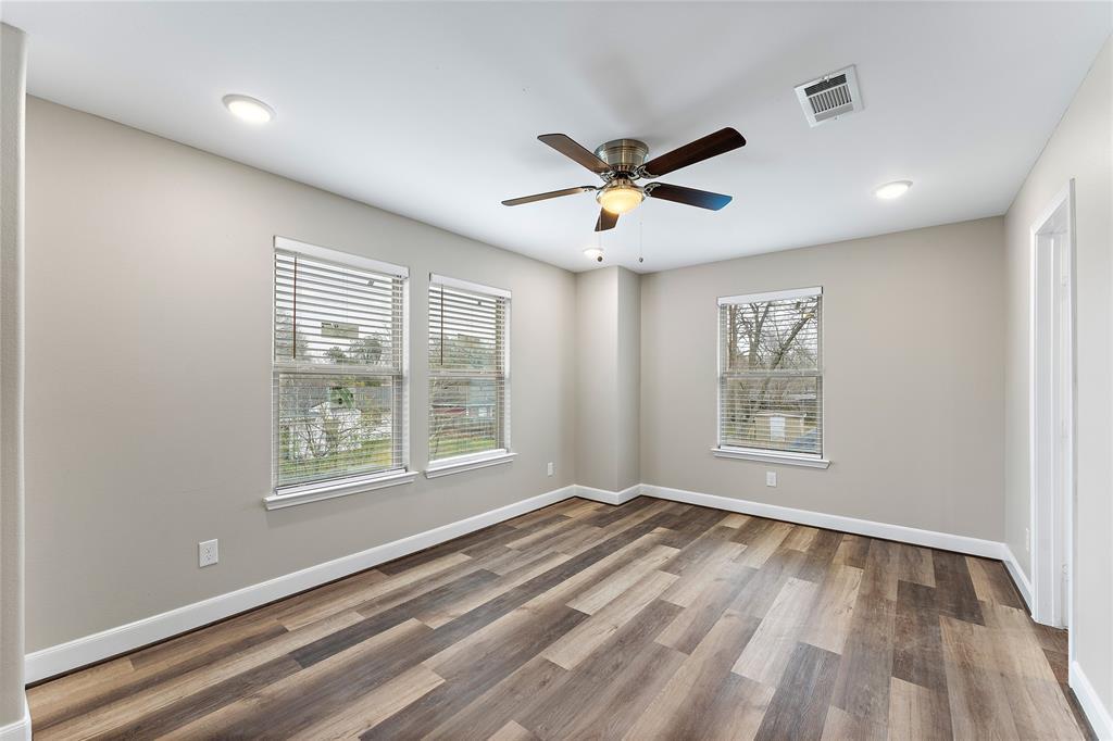 5803 Southmund St-Unit -B in Houston, TX - Foto de edificio