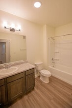 Loma Vista Lofts in San Antonio, TX - Foto de edificio - Building Photo