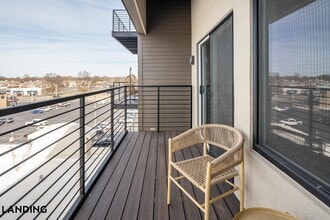 1364 E Battlefield Rd in Springfield, MO - Building Photo - Building Photo