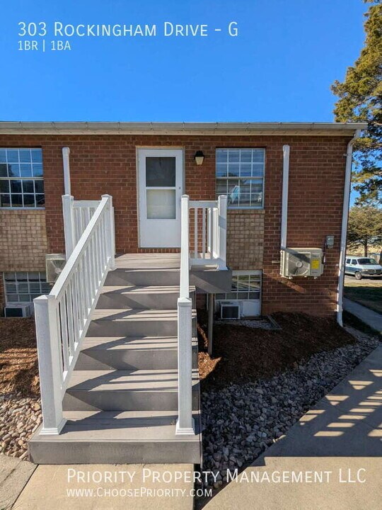 303 Rockingham Dr in Harrisonburg, VA - Building Photo
