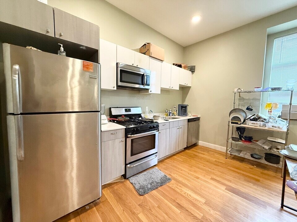 409 Dudley St in Boston, MA - Building Photo