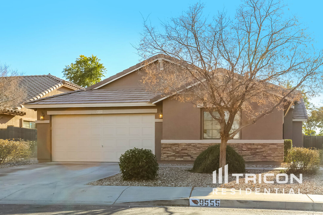 9555 W Miami St in Tolleson, AZ - Building Photo