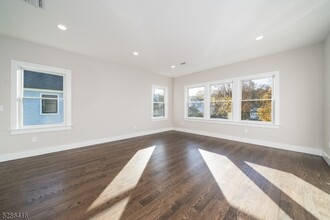20 Orchard St in Morristown, NJ - Building Photo - Building Photo