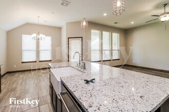 15904 Tall Grass Dr in Oklahoma City, OK - Foto de edificio - Building Photo