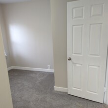 220 Grandview Ave in East Peoria, IL - Foto de edificio - Building Photo