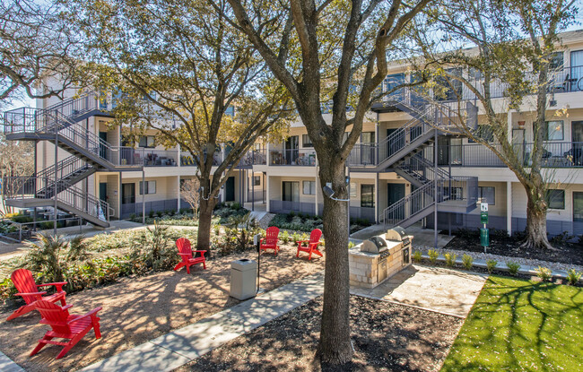 Old South Austin Apartments in Austin, TX - Foto de edificio - Building Photo