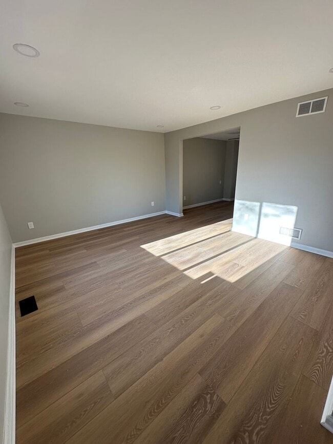 12 Ross Rd in Burlington, NJ - Building Photo - Building Photo