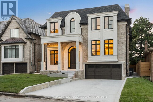 20 Burleigh Heights Dr in Toronto, ON - Building Photo - Building Photo