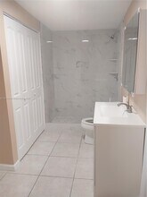 2323 Harding St in Hollywood, FL - Building Photo - Building Photo