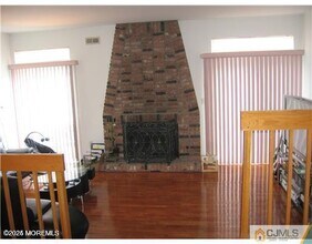 15 Gerard Pl in Sayreville, NJ - Building Photo - Building Photo