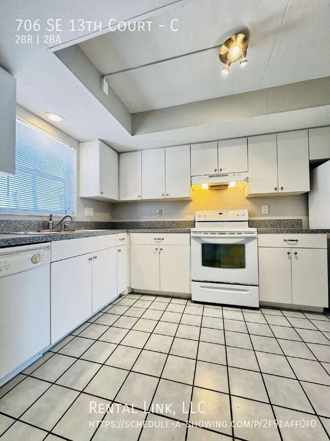 property at 706 SE 13th Ct