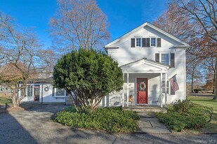 30 Bedford Rd in Armonk, NY - Building Photo