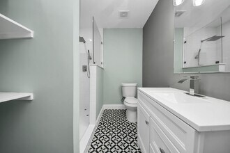 7135 Cayton St in Houston, TX - Building Photo - Building Photo