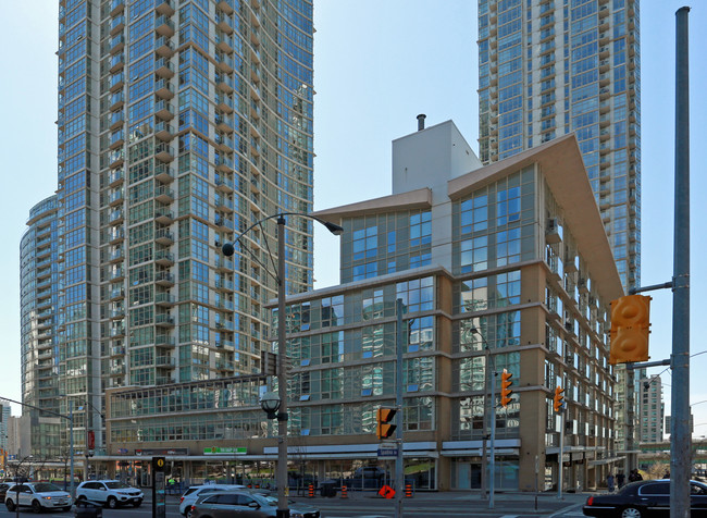 Harbourview Lofts in Toronto, ON - Building Photo - Building Photo