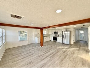 715 E Silver Star Rd in Ocoee, FL - Building Photo - Building Photo