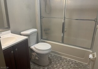 2 Gunstock Dr in Vernon, NJ - Building Photo - Building Photo