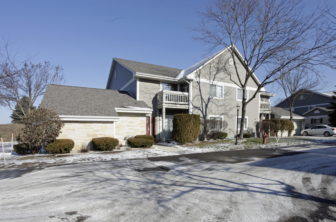 Park Terrace Apartments in Menomonee Falls, WI - Building Photo