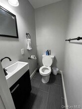 1027 Beekman Rd-Unit -4 in Hopewell Junction, NY - Building Photo - Building Photo
