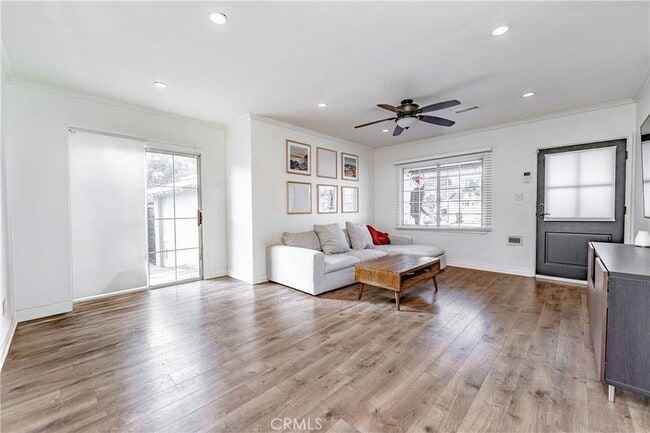 3816 Lomina Ave in Long Beach, CA - Building Photo - Building Photo